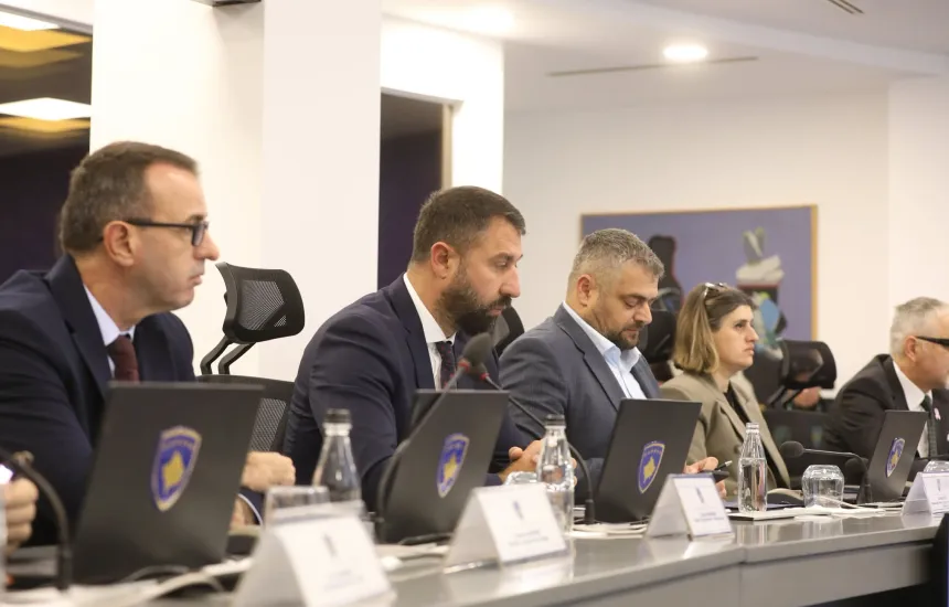 Qeveria ndan 275 mijë euro për rinovimin e disa shtëpive të komuniteteve joshumicë në veri