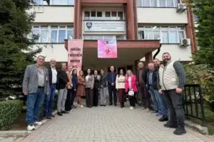 Komisioni për Komunitete takohet me QKMF-në, në fokus qasja e barabartë në shërbimet shëndetësore