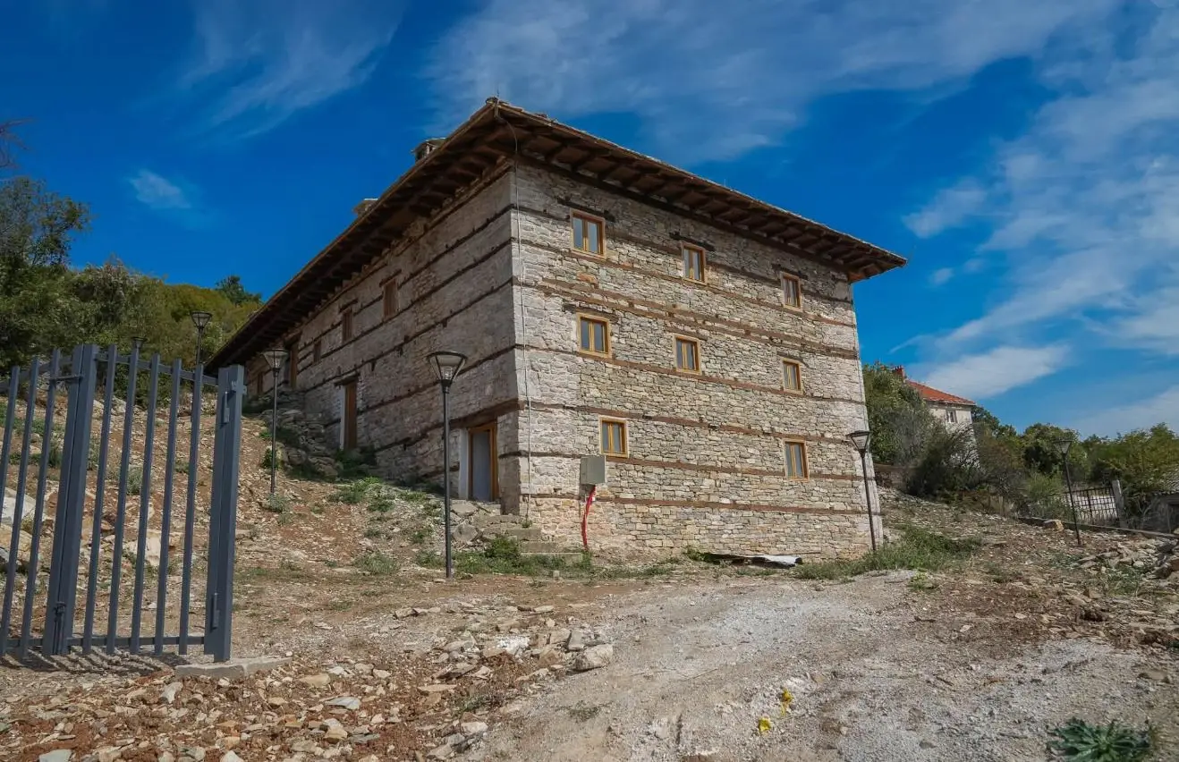 Shpëtohet nga rrënimi Kulla e Pjetër Prenkpalaj në Zym të Hasit